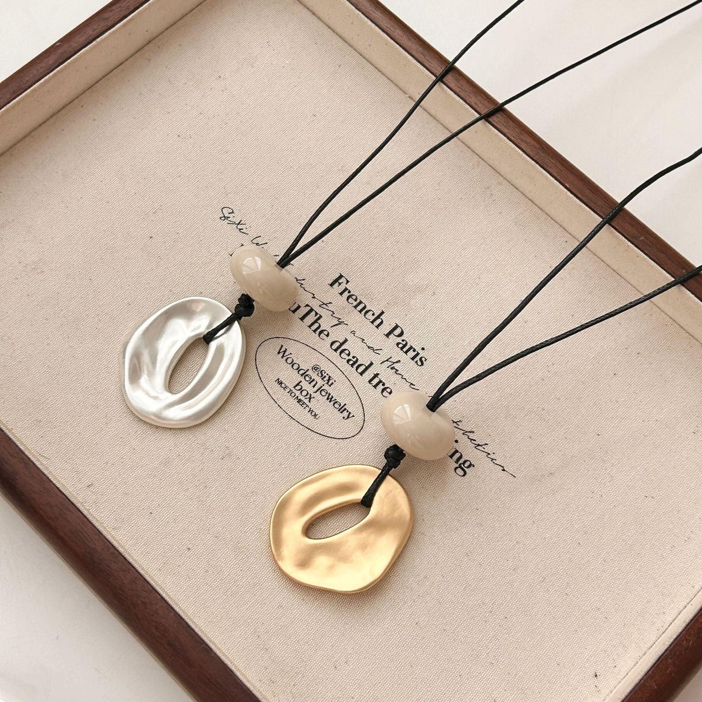 Irregular matte openwork oval pendant long necklace - NuaVibe