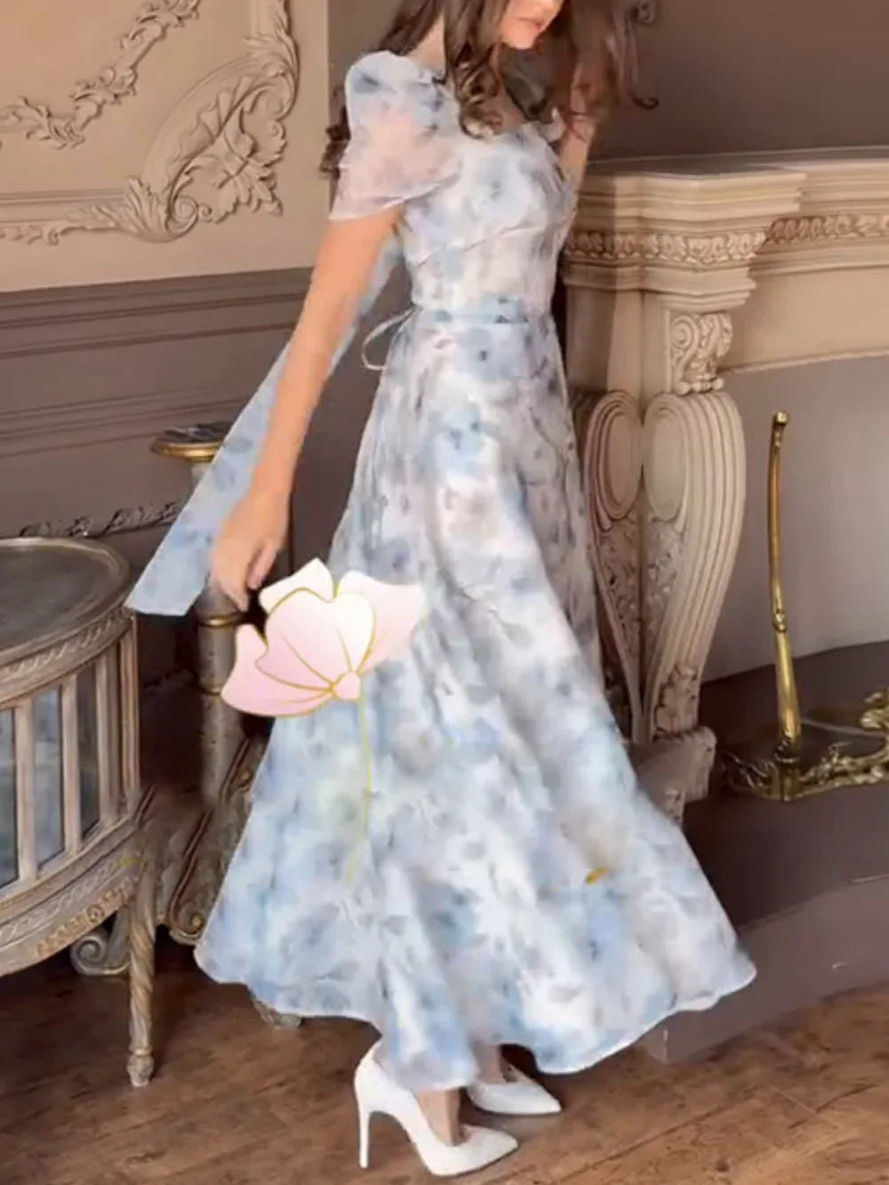 Elegant fitted printed dress with puff sleeves - NuaVibe