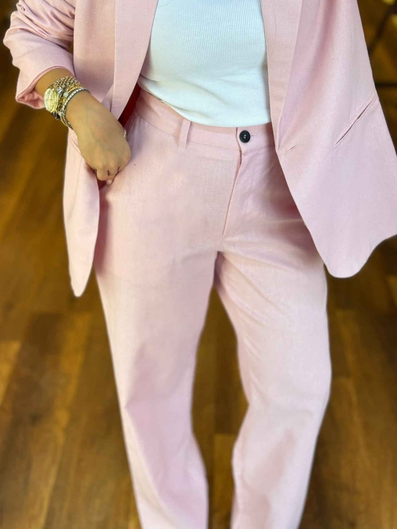 Pink Elegant and Modern Two-piece Suit