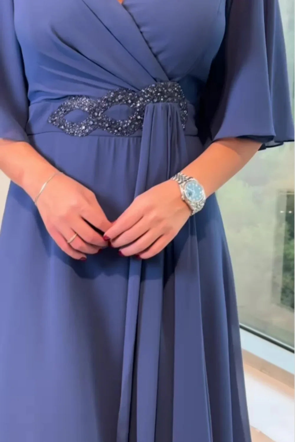 Elegant V-neck chiffon maxi dress - NuaVibe