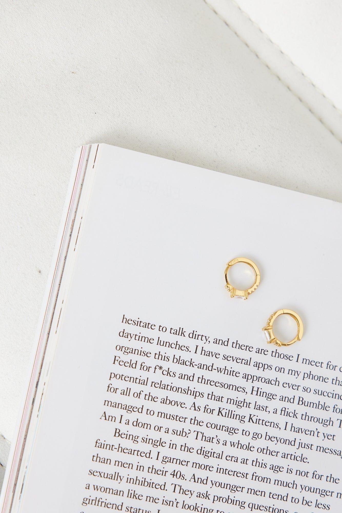 18K Gold Plated Eyes To The Soul Earrings Clear - NuaVibe