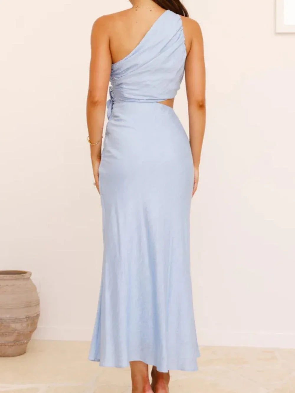 Solid color off-shoulder dress with 3D flowers - NuaVibe