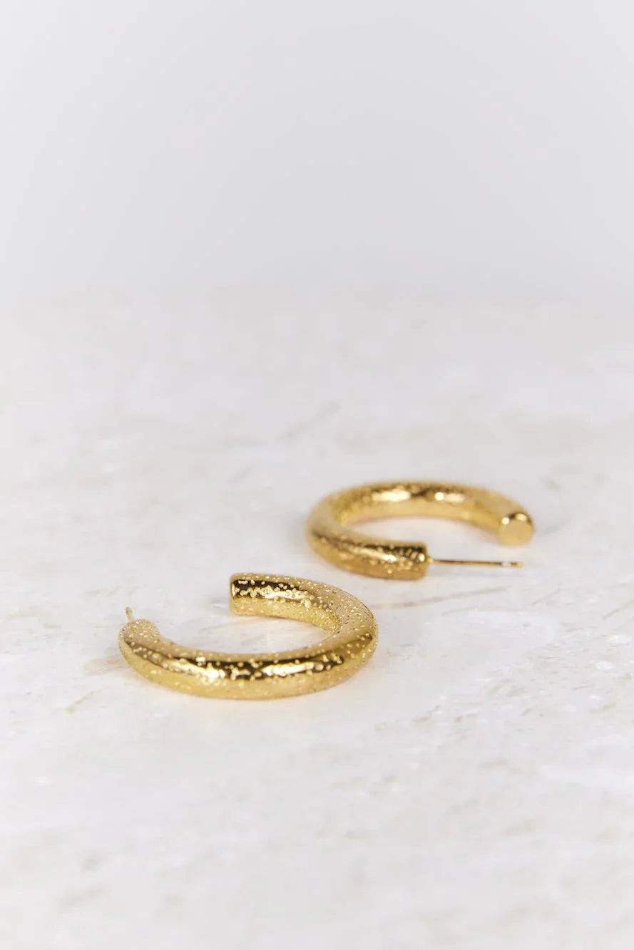 18k Gold Plated Details Hoop Earrings Gold - NuaVibe