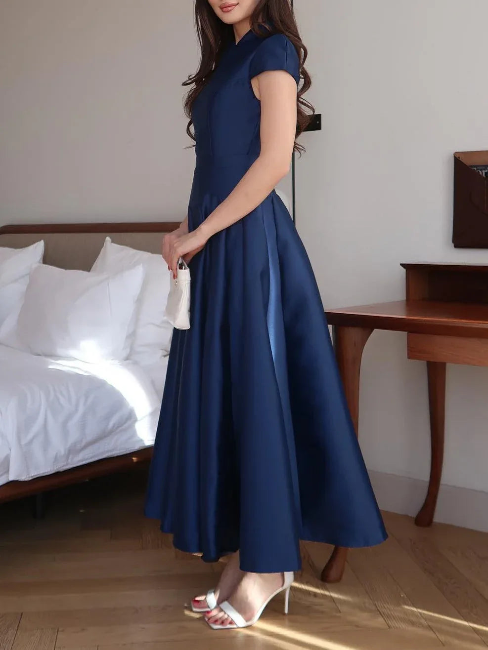 Elegant Dark Blue V-neck Long Dress - NuaVibe