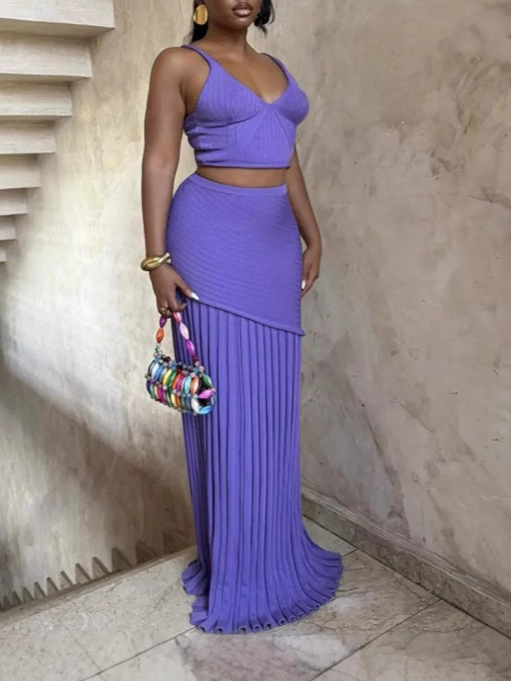V-neck vest + hip-wrapped pleated skirt knitted suit - NuaVibe