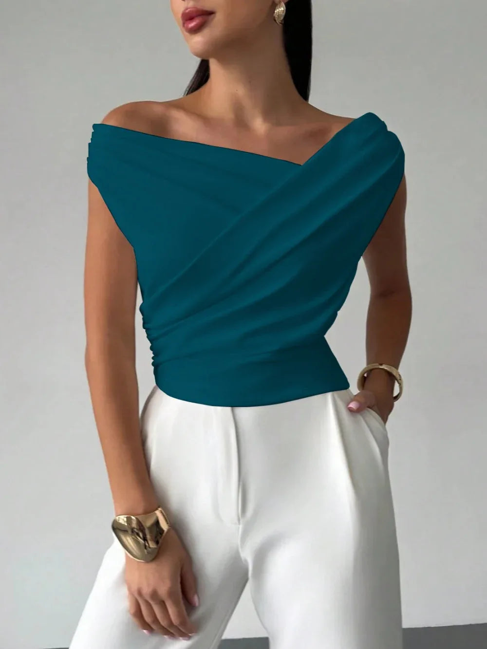 Off-shoulder fitted sleeveless crop top - NuaVibe