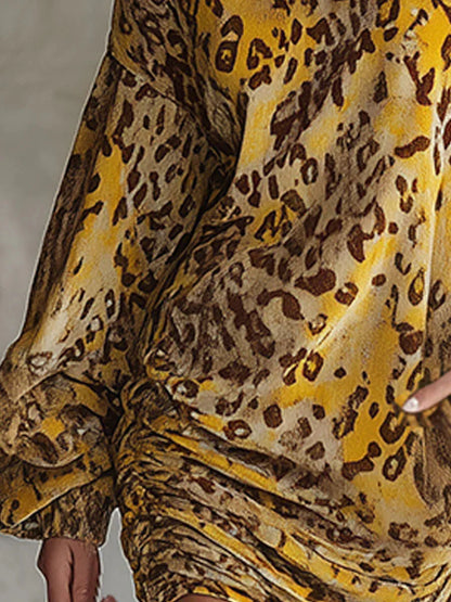 Retro loose-fitting yellow leopard print velvet mini dress - NuaVibe